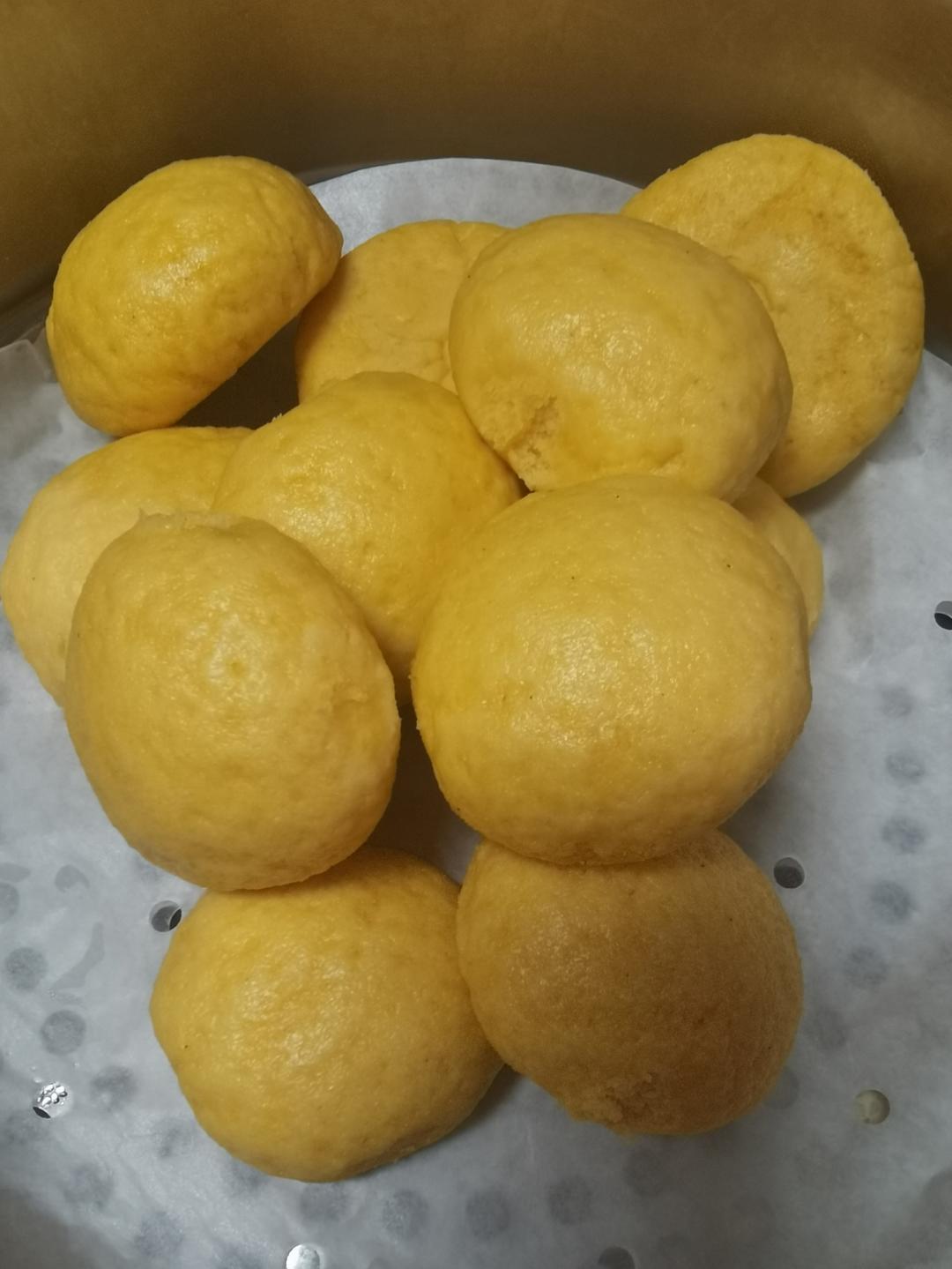 玉米面馒头
