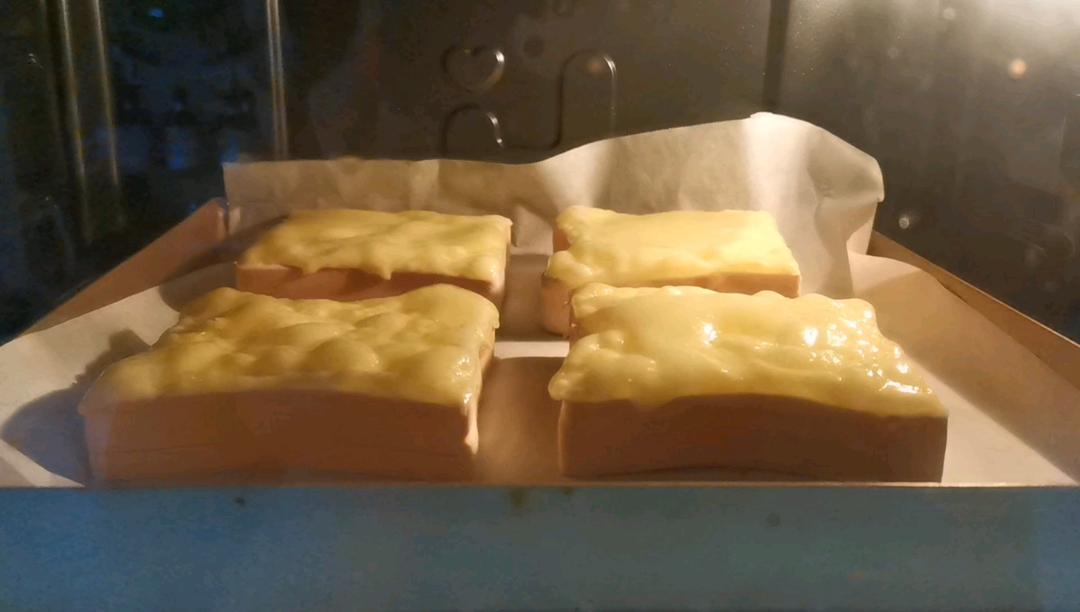 零失败快手岩烧乳酪(熔岩吐司)十分钟网红早餐，好吃哭