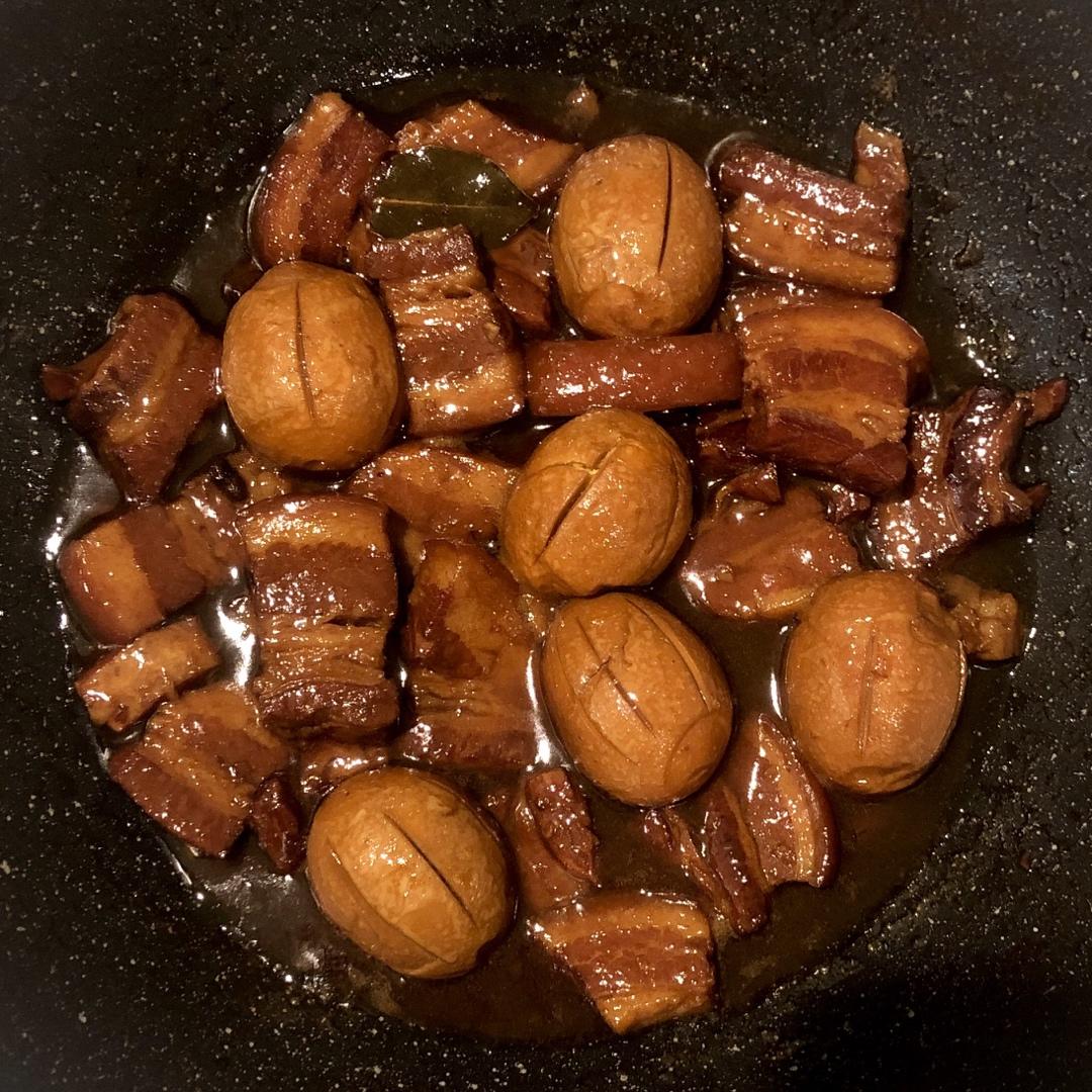 红烧肉炖元宝蛋