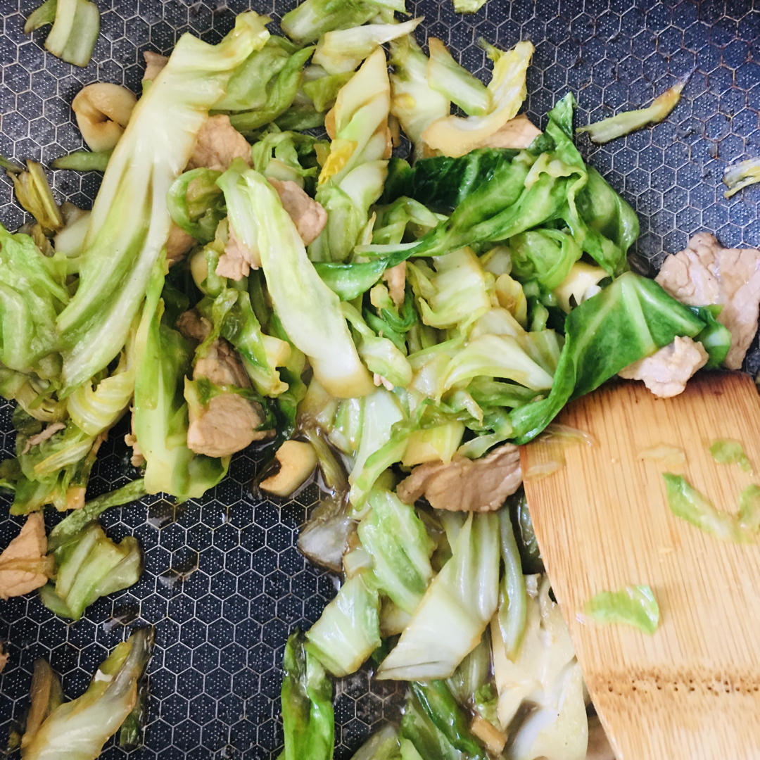 圆白菜炒五花肉，懒人的癸花宝典