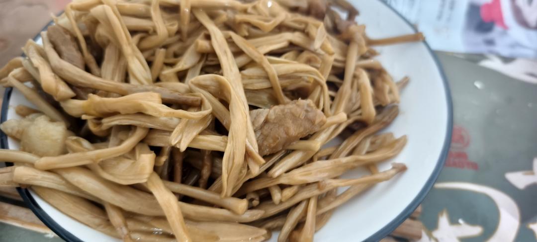 黄花菜炒肉