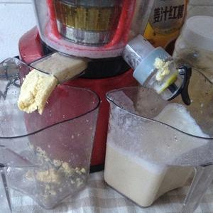原汁机做豆浆的做法 步骤2