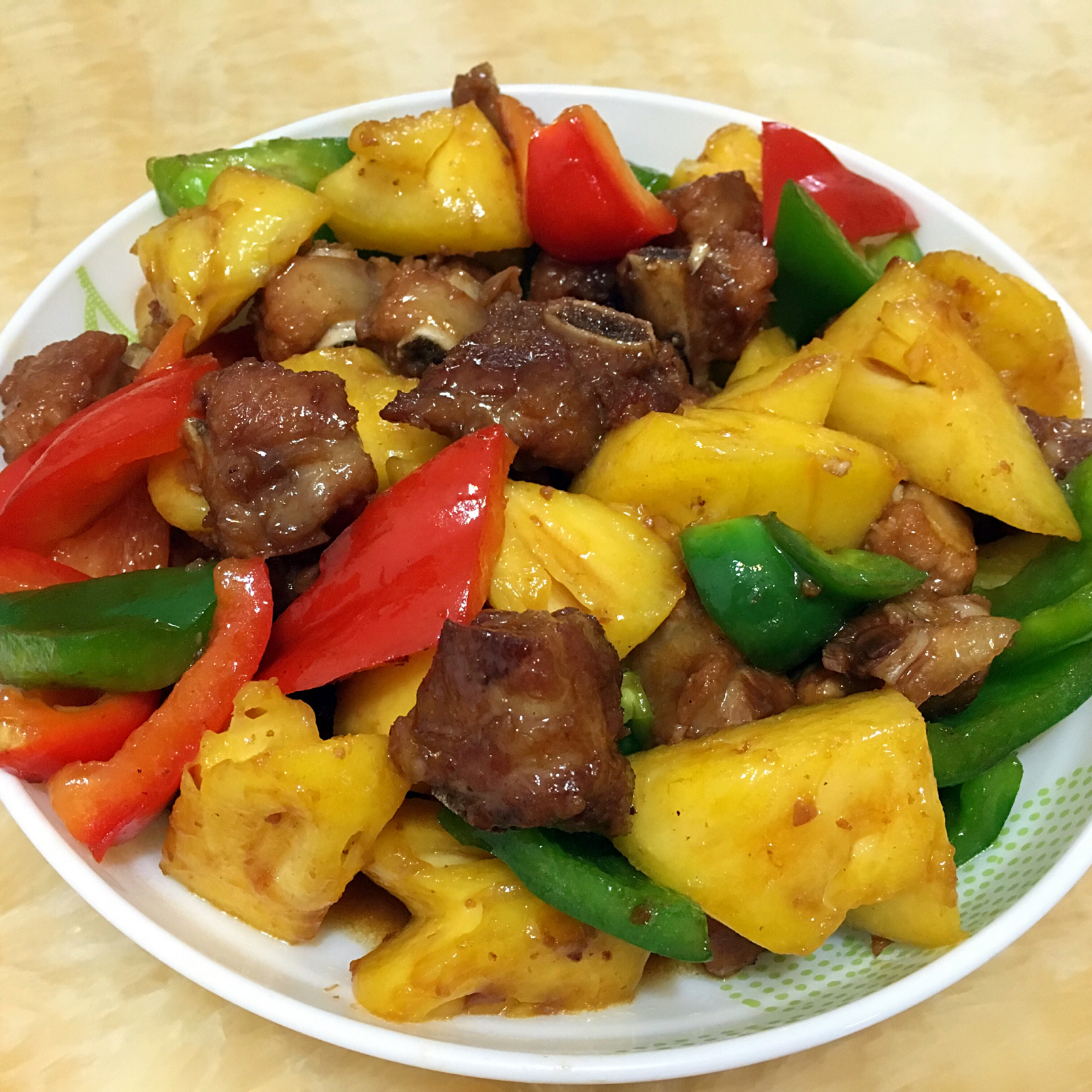 阿芒达做的酸甜菠萝排骨