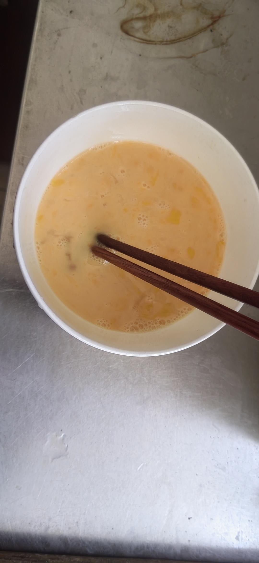 降压防癌的好食材  洋葱炒鸡蛋