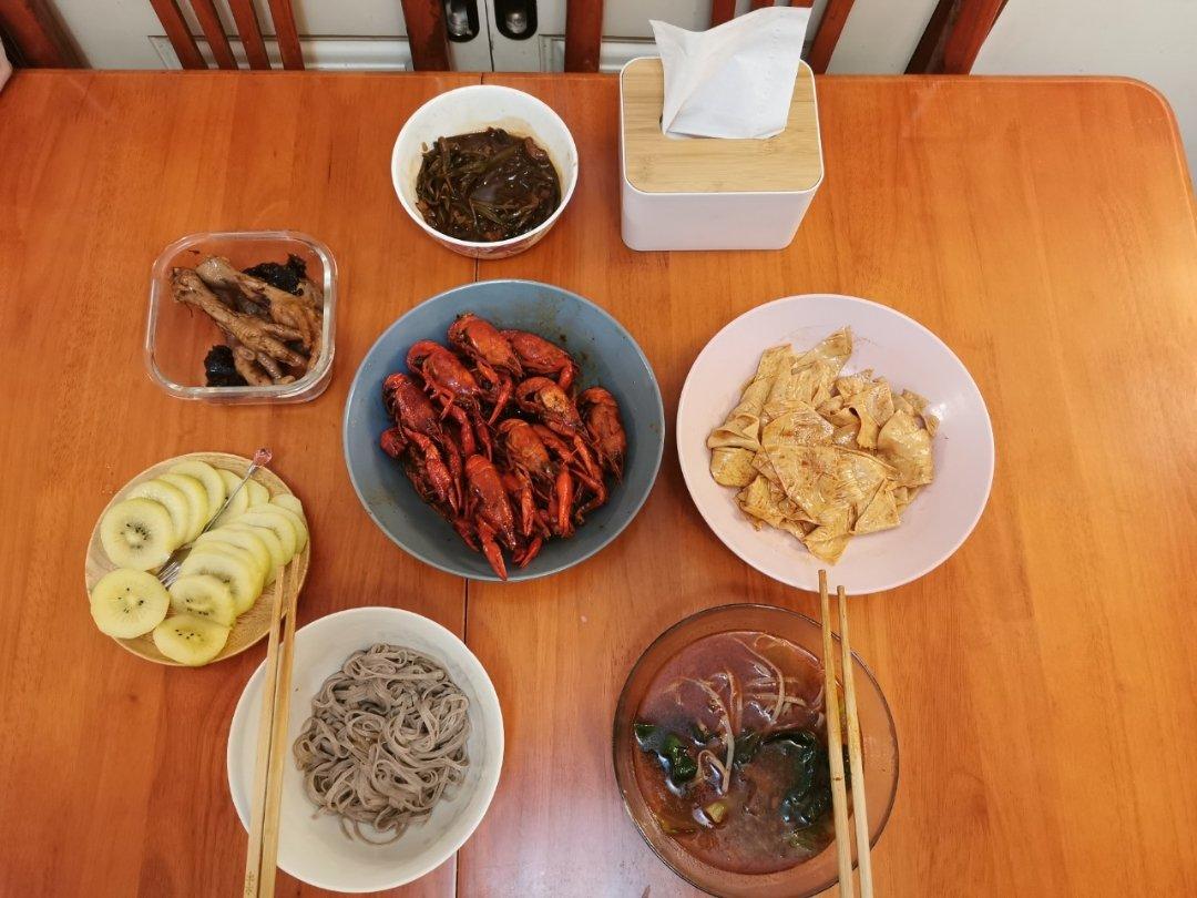 麻辣小龙虾