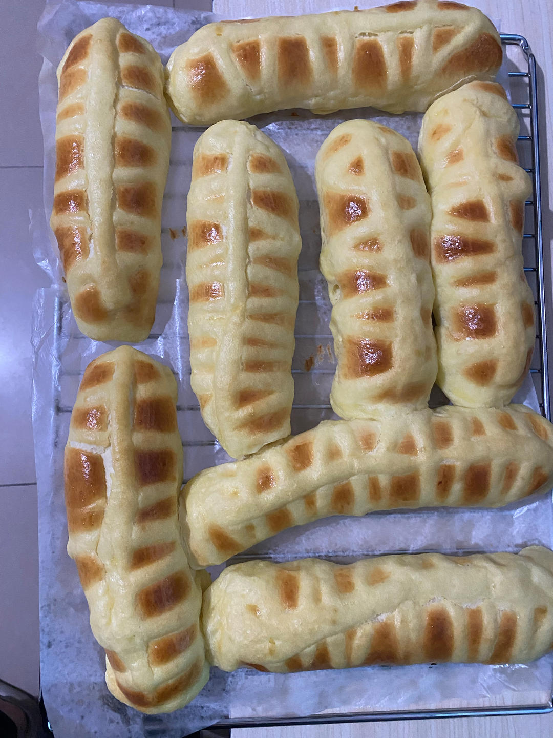 面包房里最受欢迎的毛毛虫面包