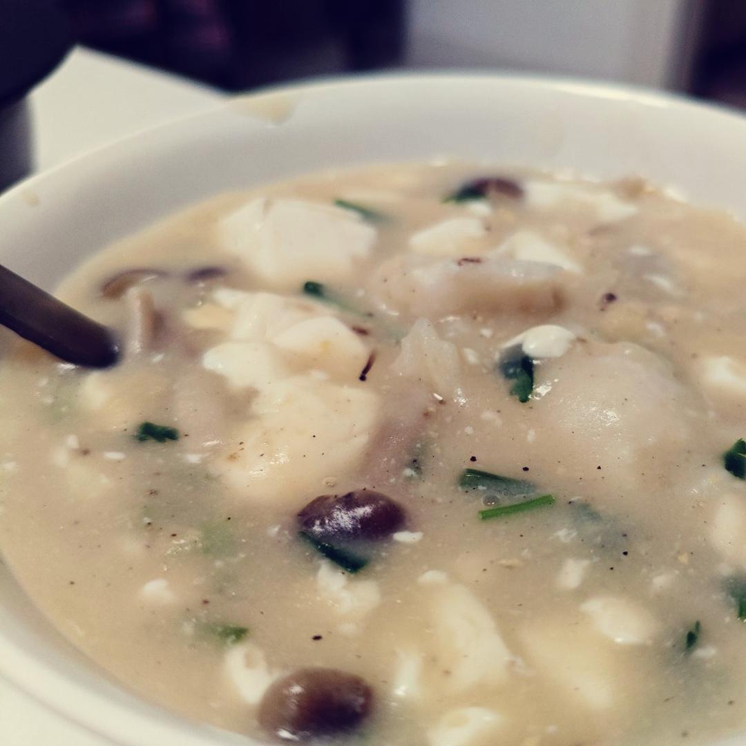 蟹味菇金汤鲜虾豆腐羹