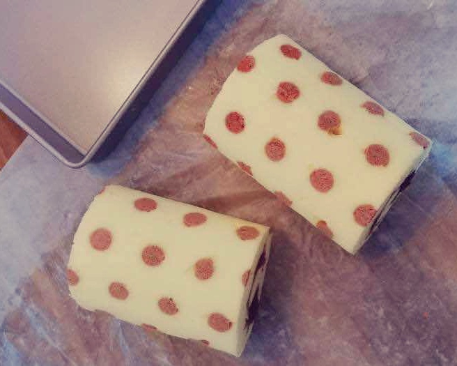 草莓波波蛋糕卷（内含草莓酱做法）的做法