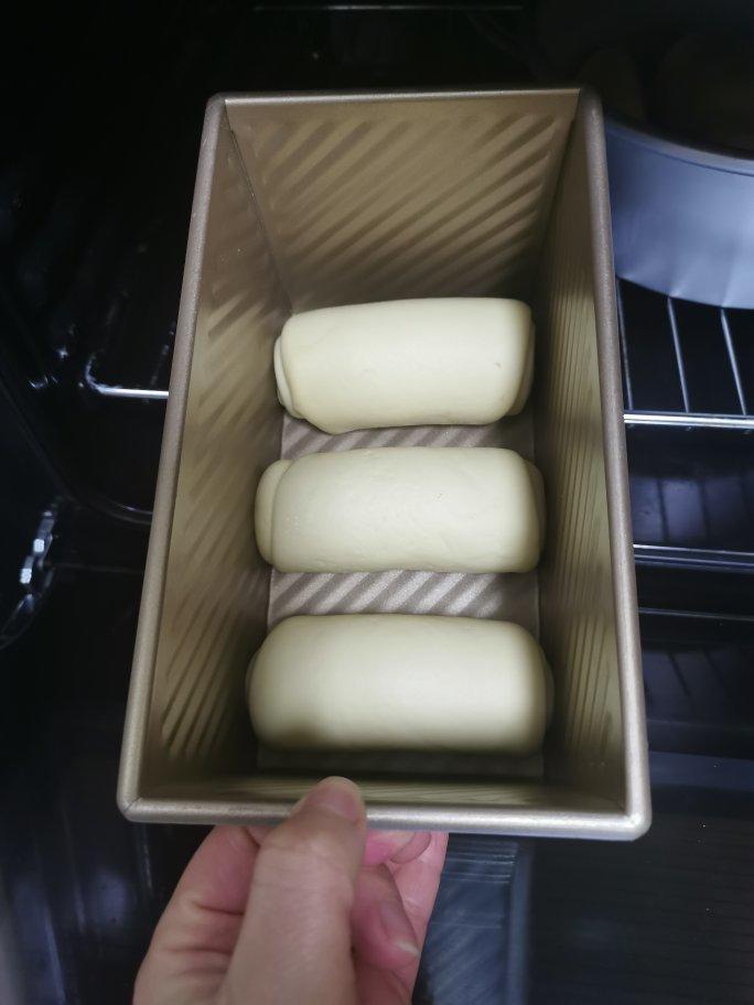 一次发酵❗️手撕吐司面包，柔软拉丝～