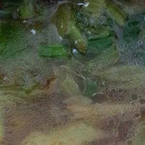 芹菜葱焖多宝鱼的做法 步骤1