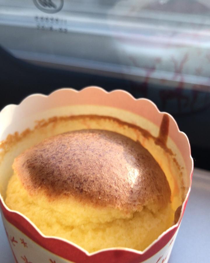 消耗淡奶油之作——淡奶油小蛋糕