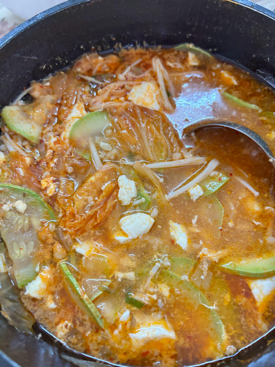 韩国大妈亲授— 韩式泡菜豆腐汤