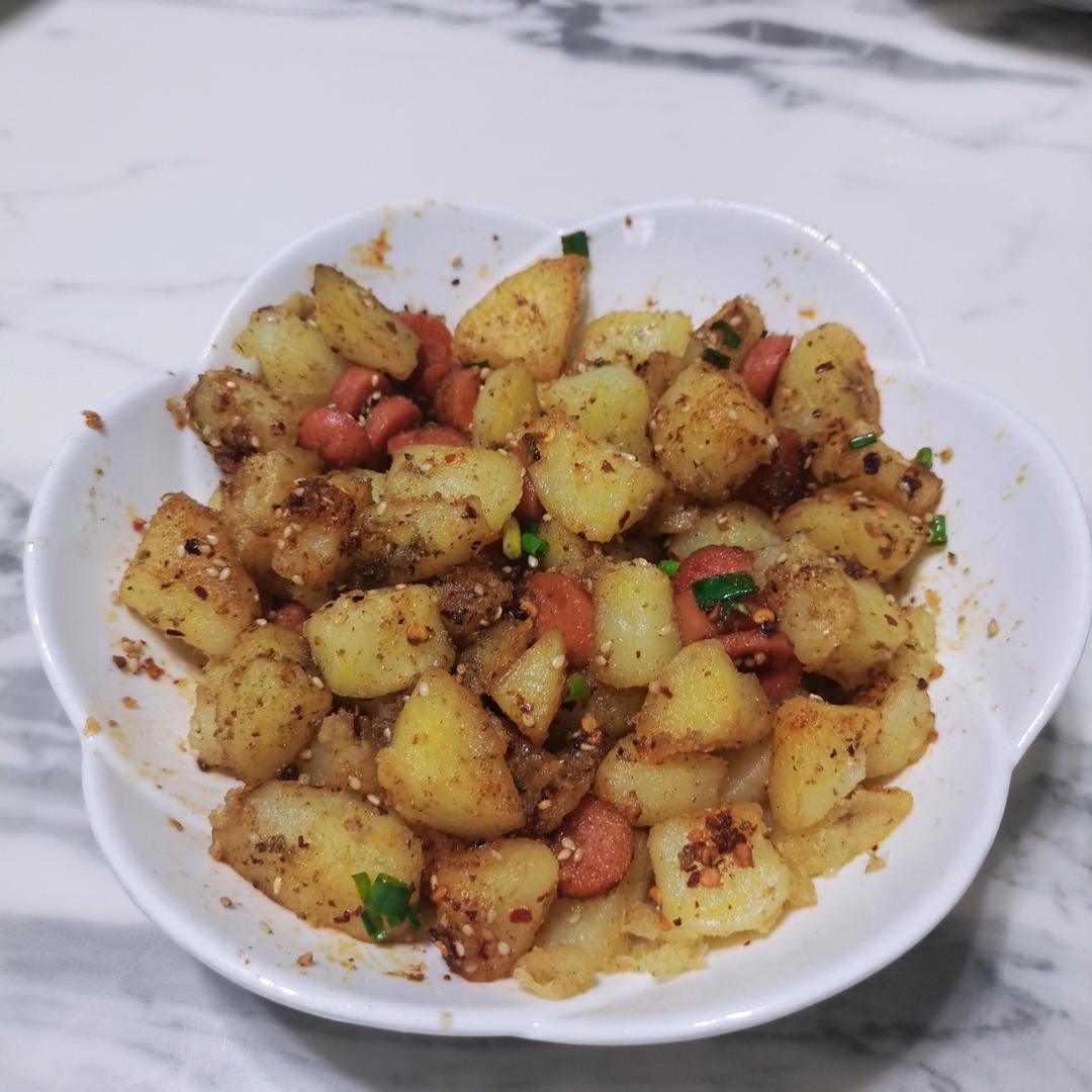 香辣过瘾的孜然土豆火腿，比路边摊还好吃