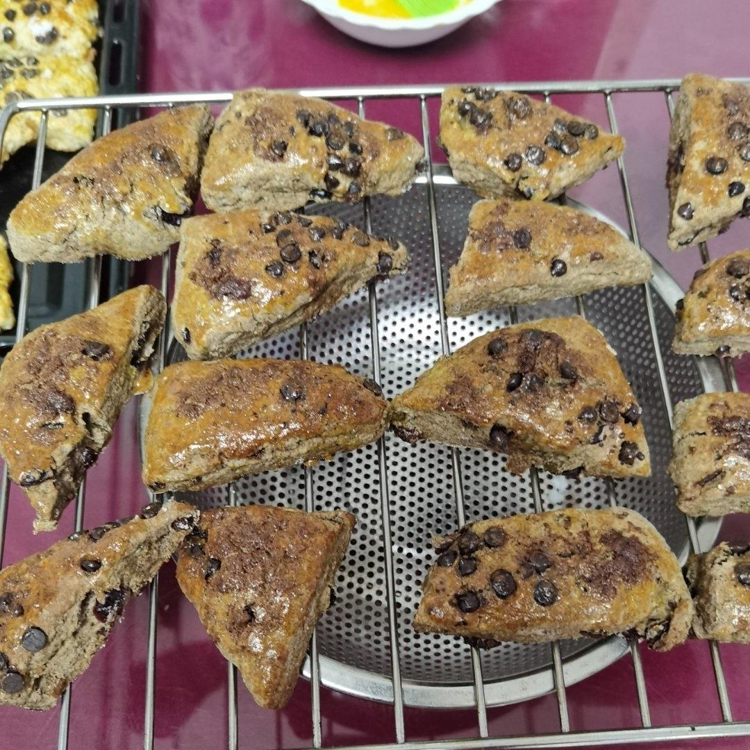 黑莓全麦早餐司康丨健康·烘焙<好好吃饭2>