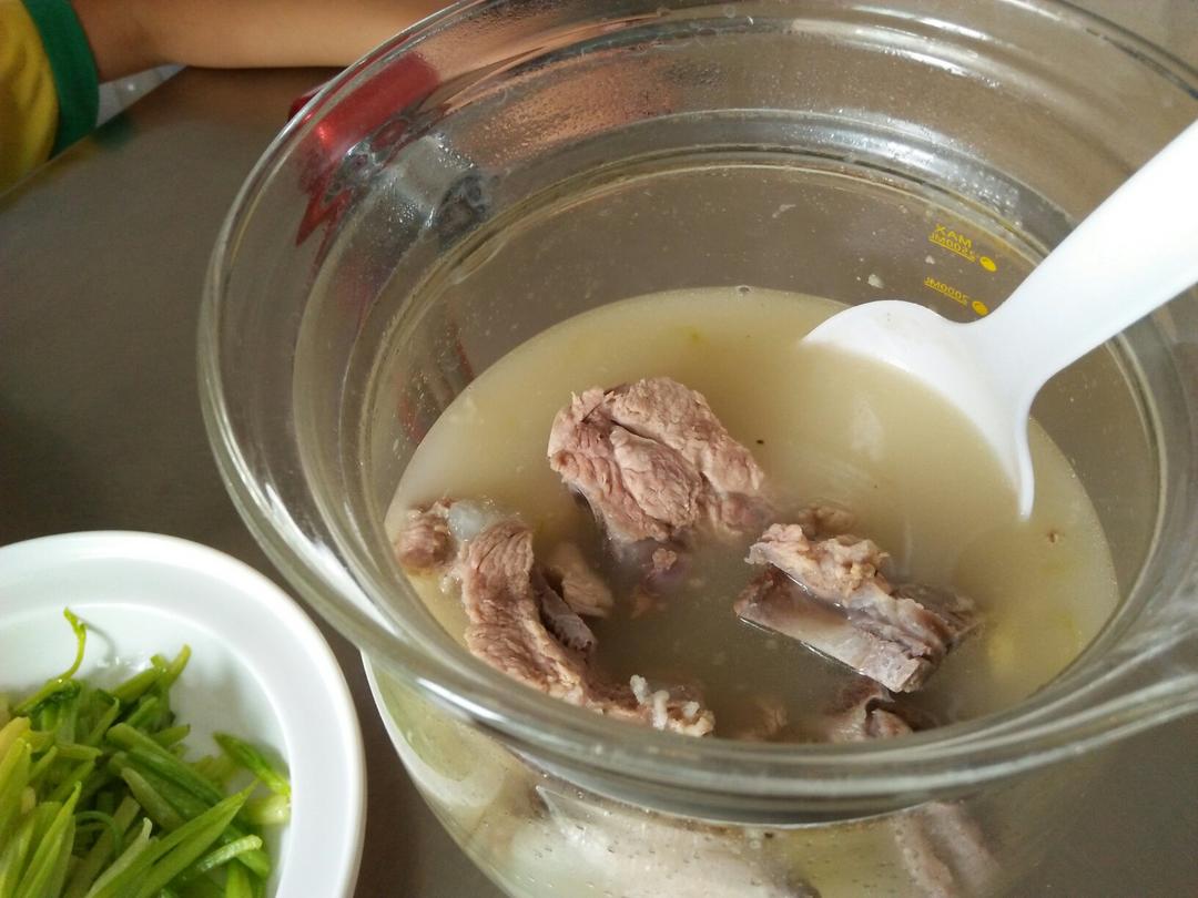 【冬瓜排骨汤】这样烧排骨汤，解暑热、更营养！