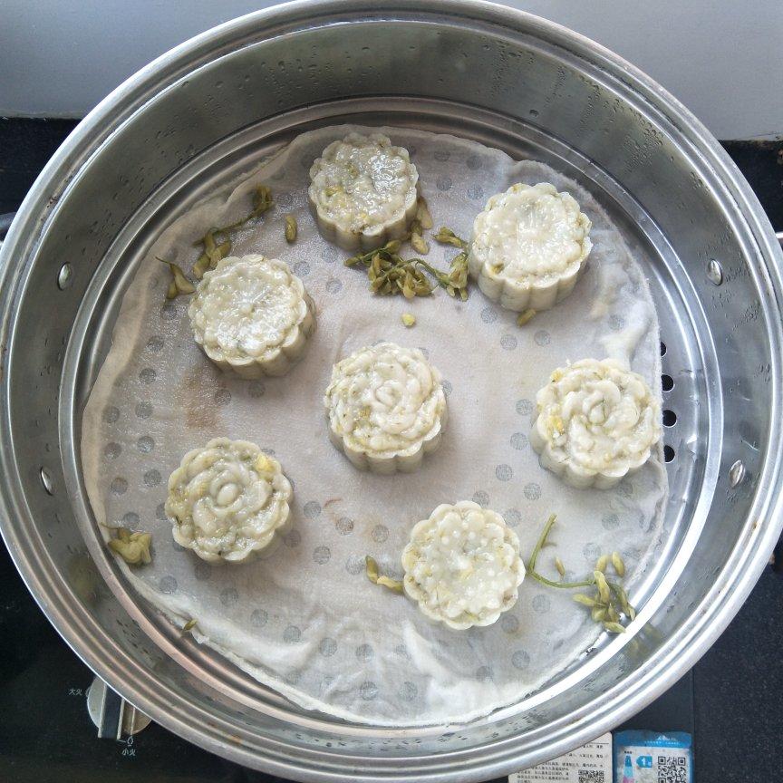 小奶龙的可可做的槐花糕