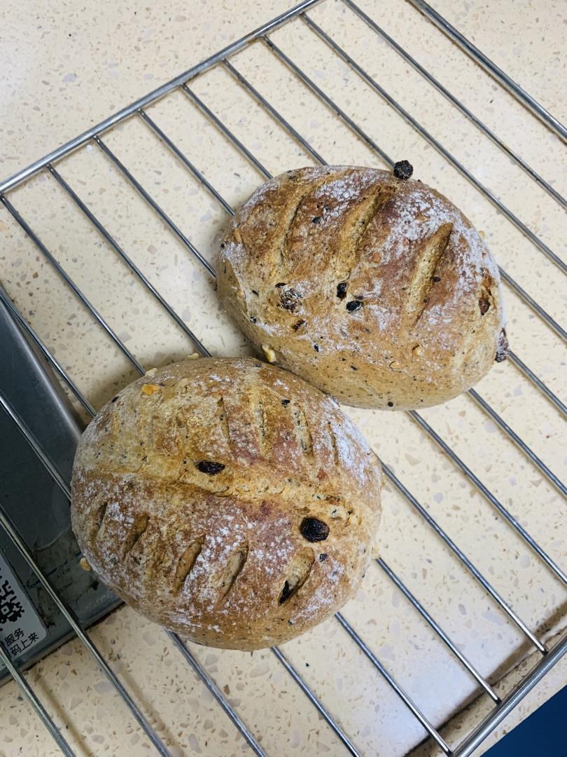 果料满满-红茶蔓越莓核桃面包