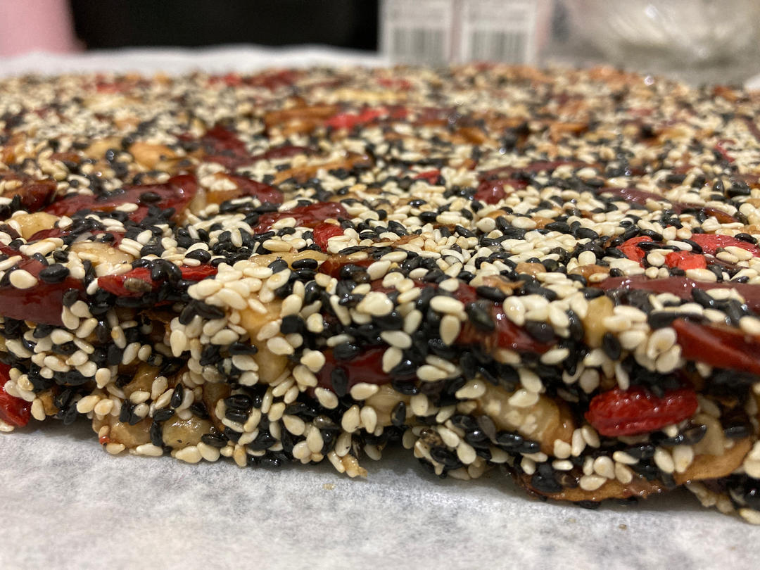 养生四物糕-红枣核桃枸杞黑芝麻