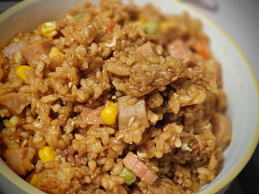 懒人电饭锅香肠焖饭/煲仔饭