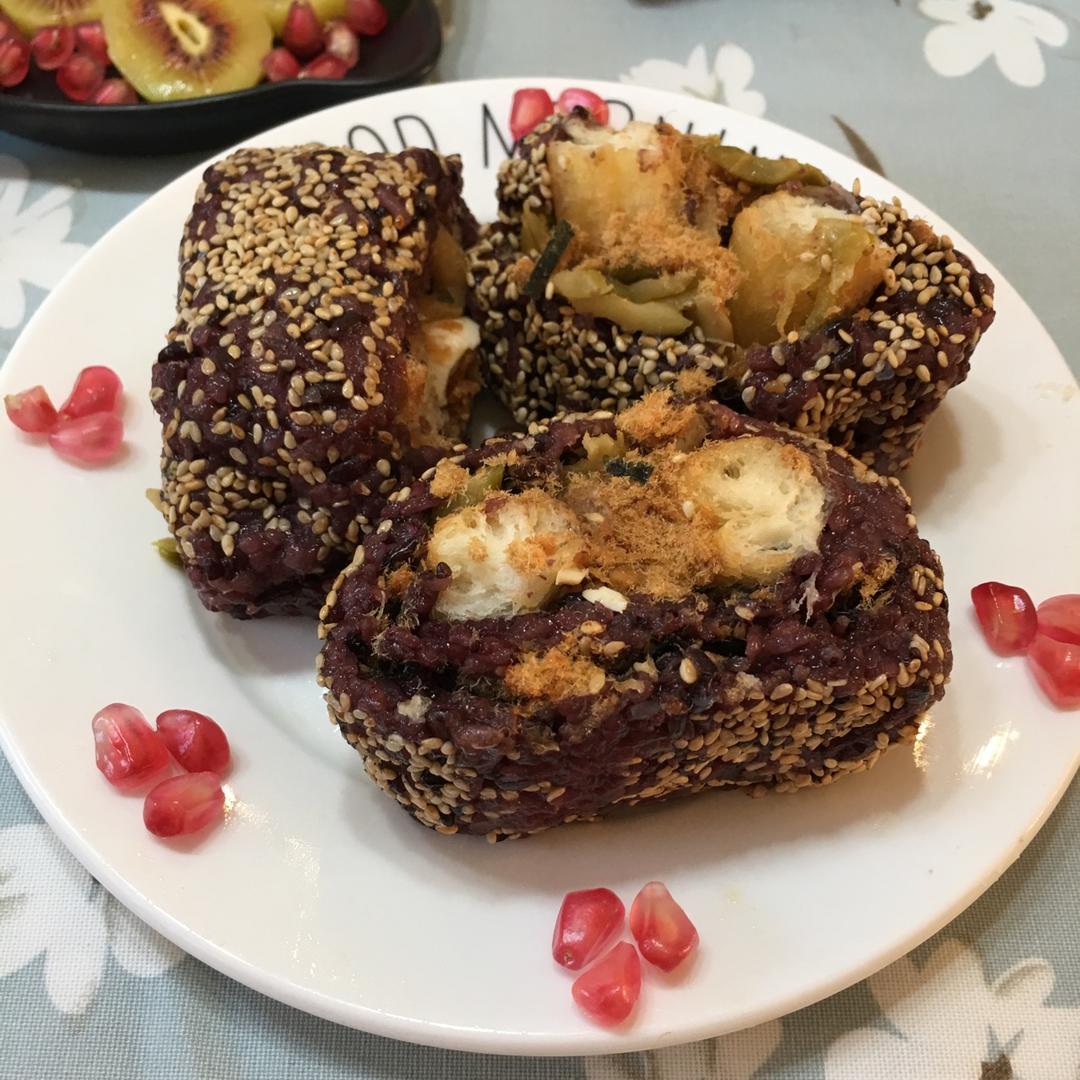 黑米粢饭团