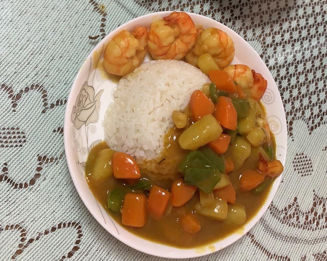 咖喱虾仁饭的做法