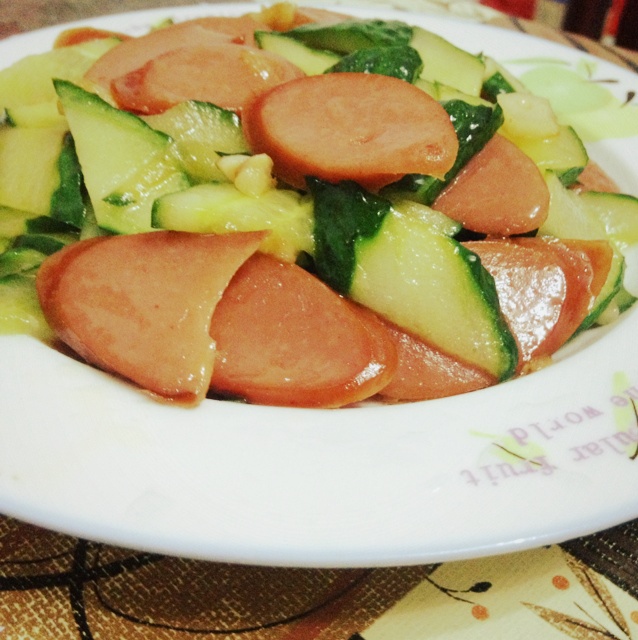 黄瓜炒火腿