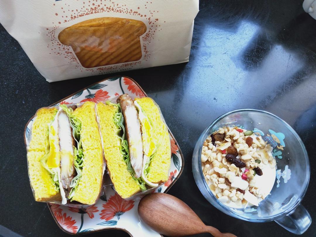 黑椒鸡排三明治