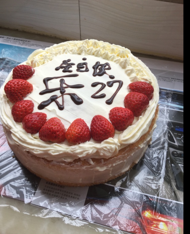 草莓裸蛋糕