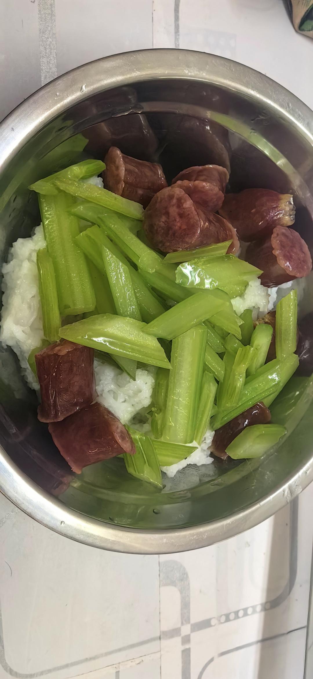 西芹炒腊肠