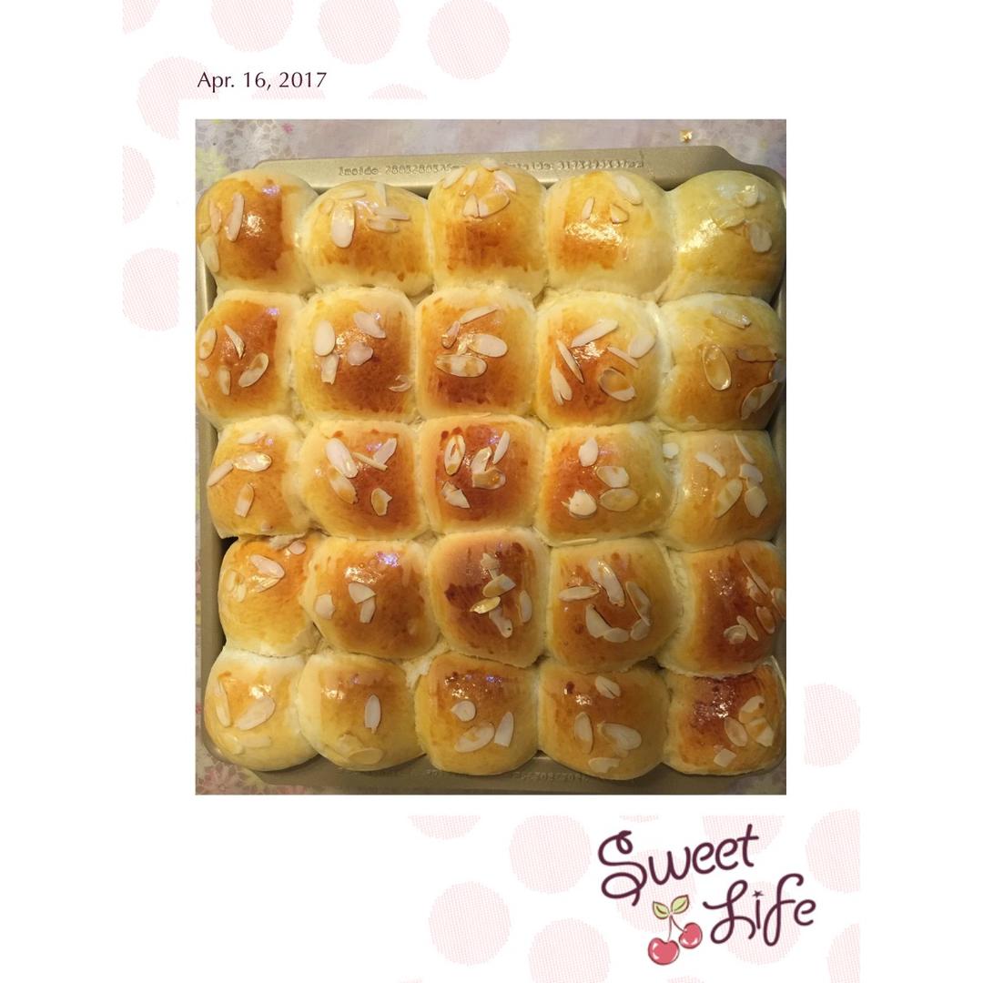 炼乳奶油餐包