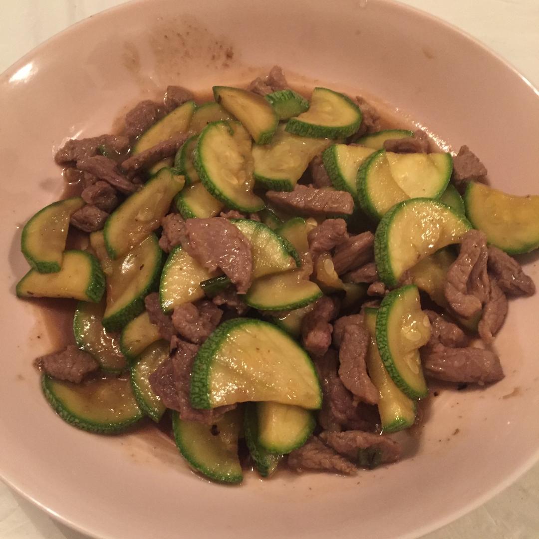 西葫芦炒肉片