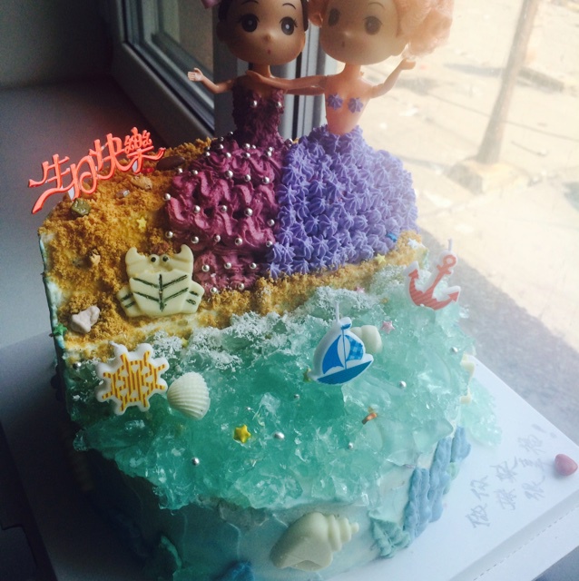 西瓜的第一个恐龙蛋糕