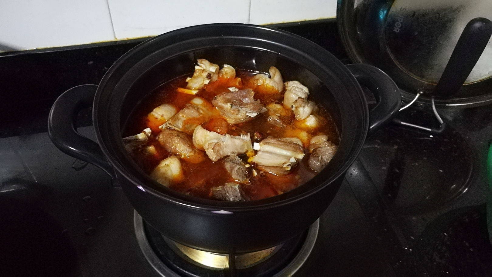红焖腐竹香菇羊肉煲的做法 步骤3