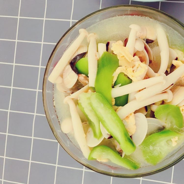 丝瓜鸡蛋蘑菇白贝汤