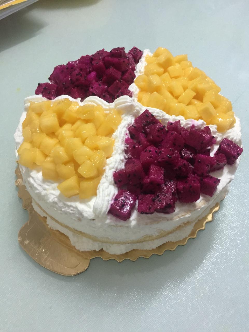 做过 8寸水果蛋糕 第一次做个蛋糕送给过生日
