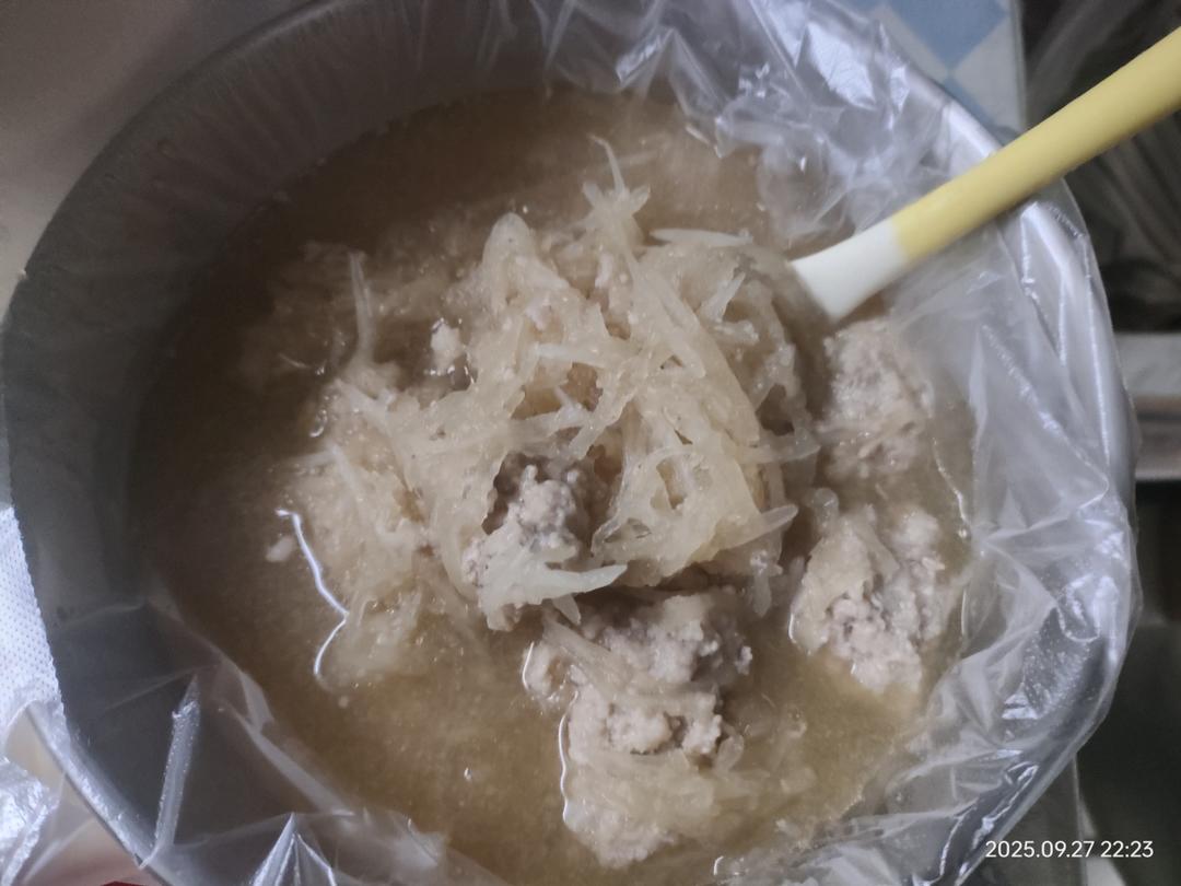 猪肉丸子萝卜汤