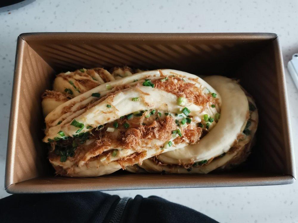 香葱肉松手撕吐司