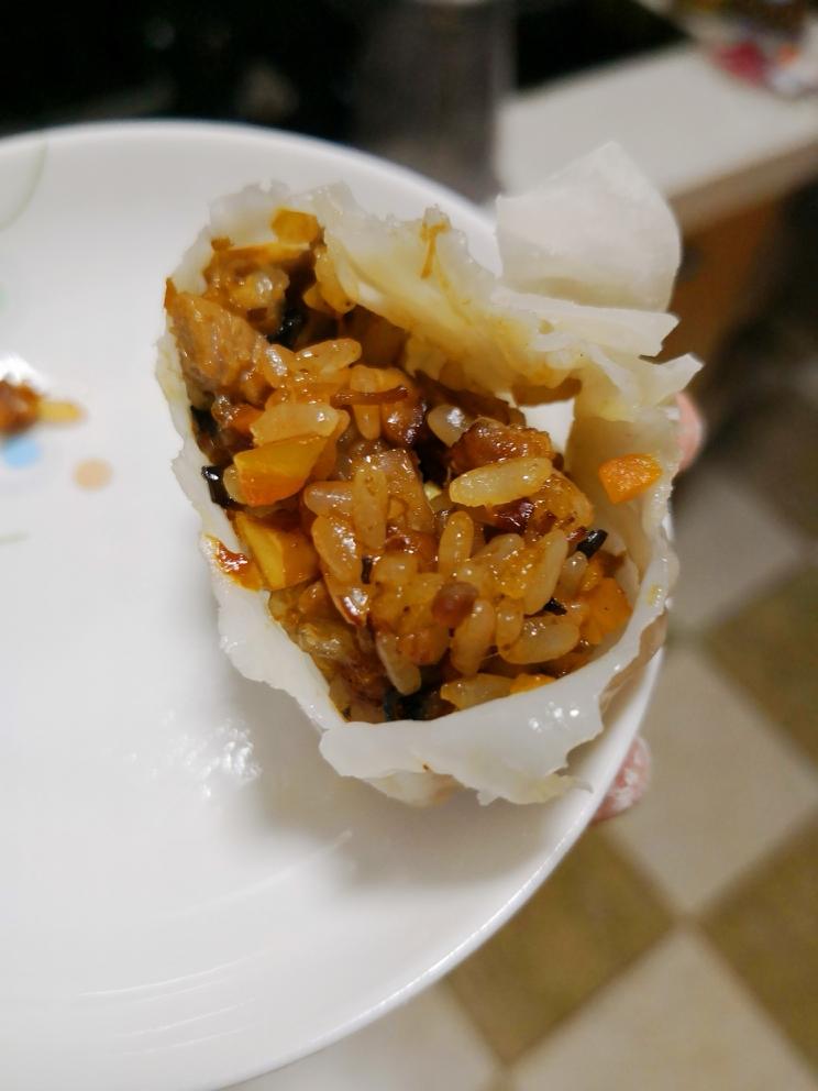 用冰箱剩菜做内容超满足的烧卖的做法