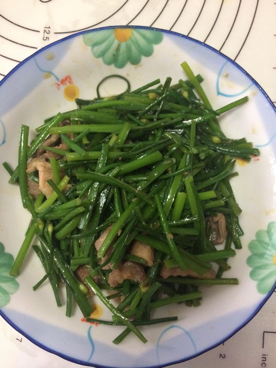 韭菜花炒肉丝