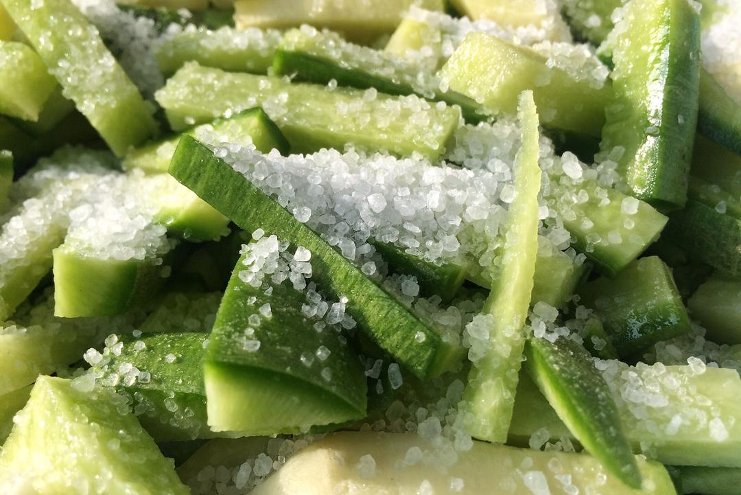 晾晒萝卜干—老爸家常菜的做法