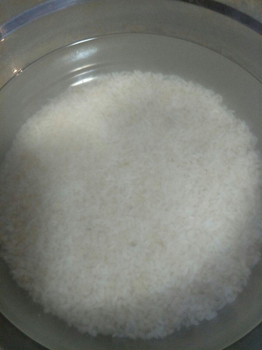 电饭锅煮糯米做酒酿，米酒