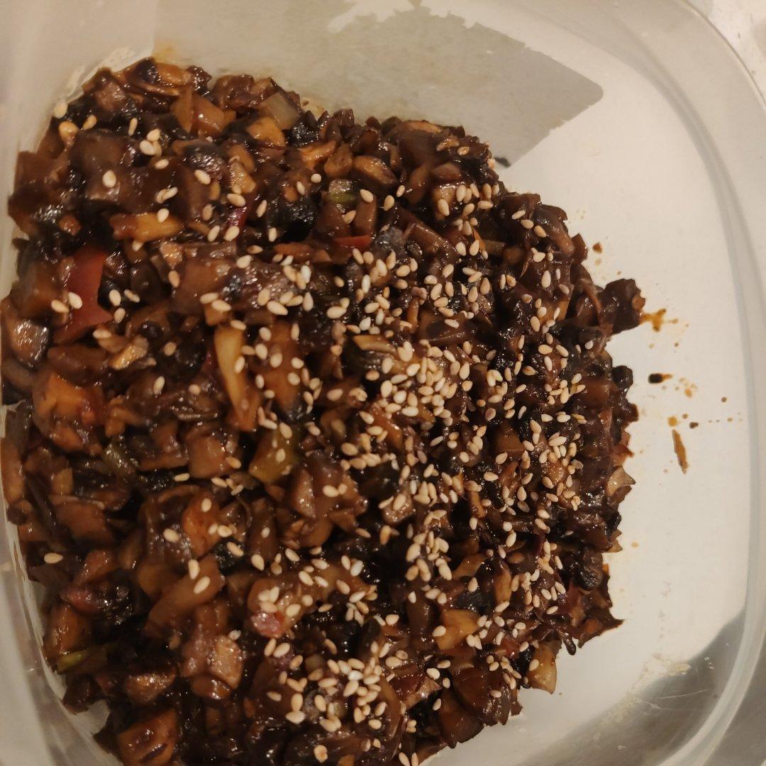 万能香菇肉酱下饭酱，香菇肉酱面，香菇肉酱盖饭