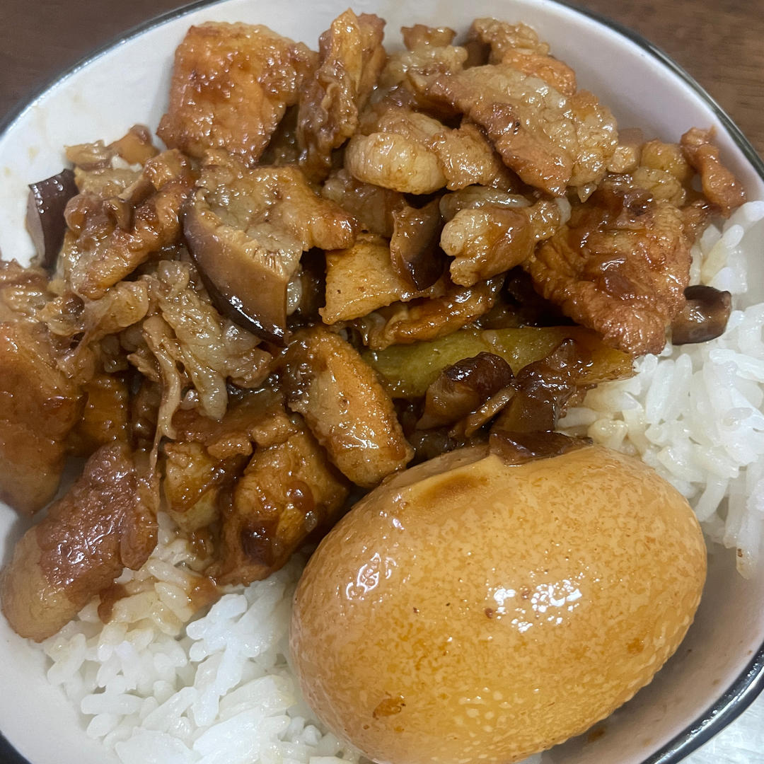 好吃到停不下来的卤肉饭