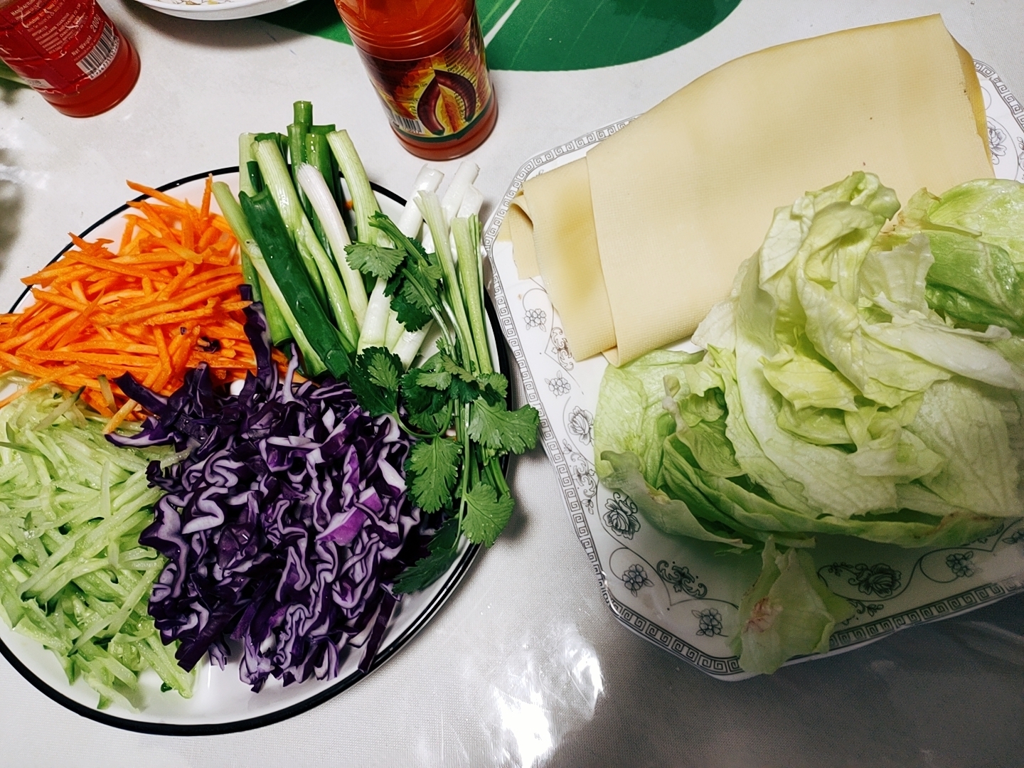 减肥减脂 干豆腐卷菜菜的做法 步骤1