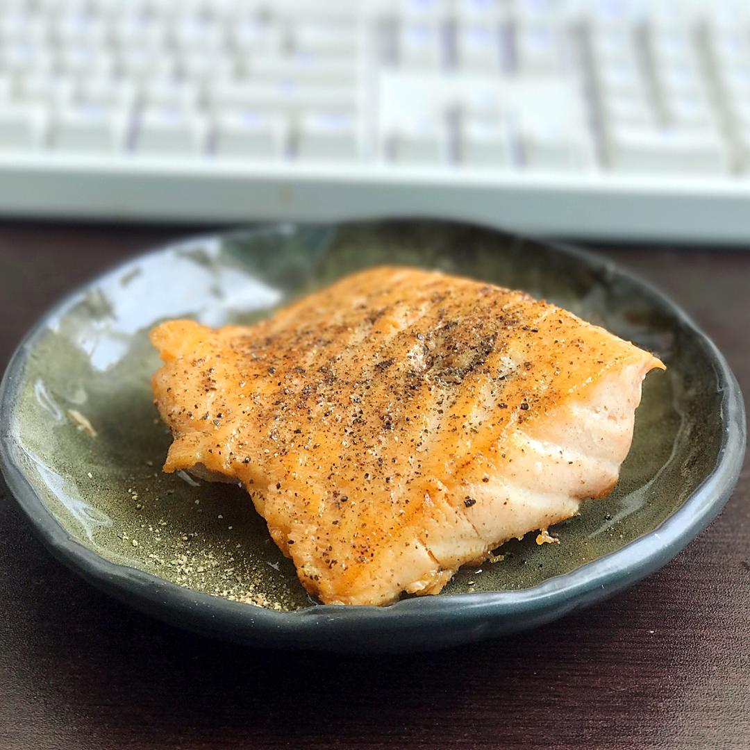 和风早餐——盐煎三文鱼