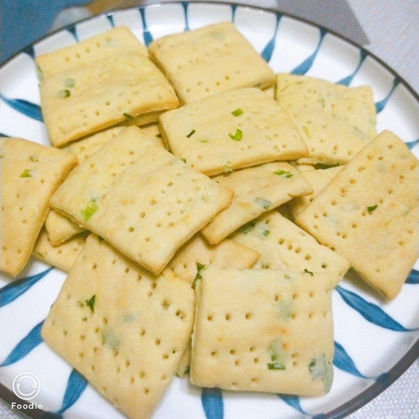超级简单的葱香苏打饼