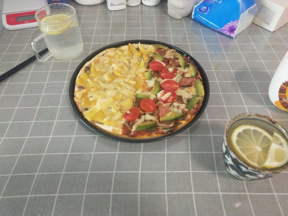 经典菠萝牛肉粒薄底披萨
