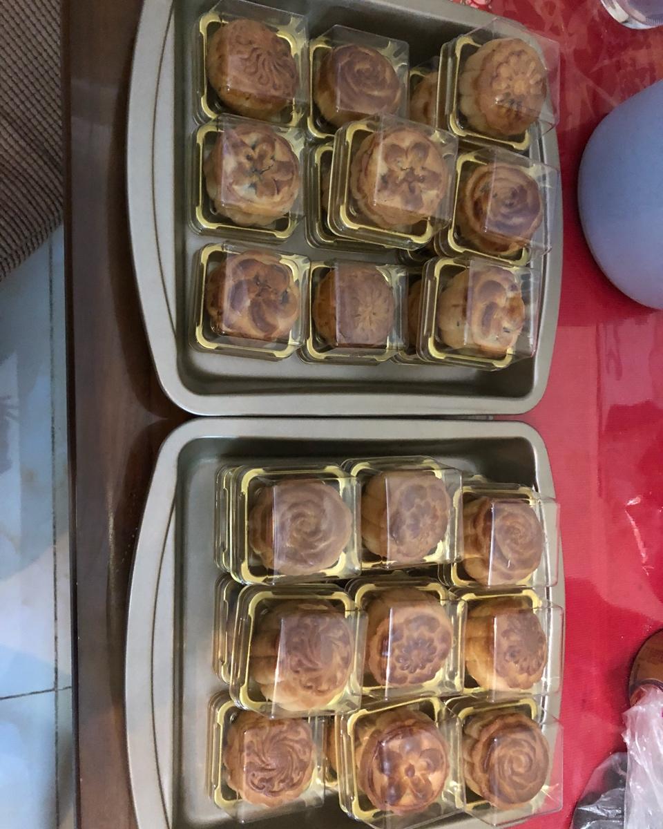 广式月饼—蛋黄莲蓉月饼