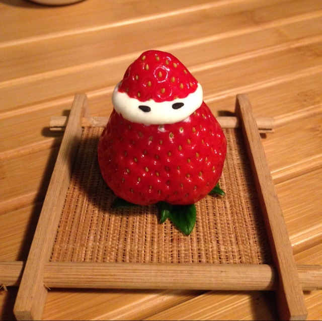 草莓圣诞老人