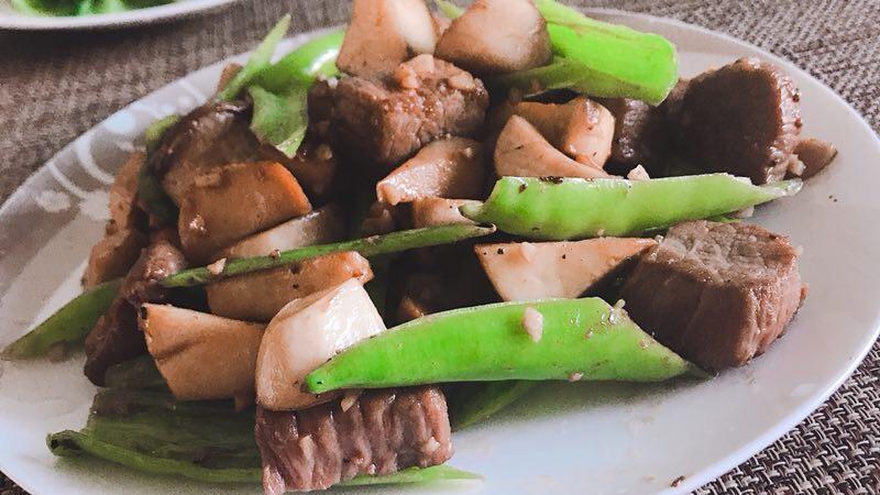 黑椒杏鲍菇牛肉粒